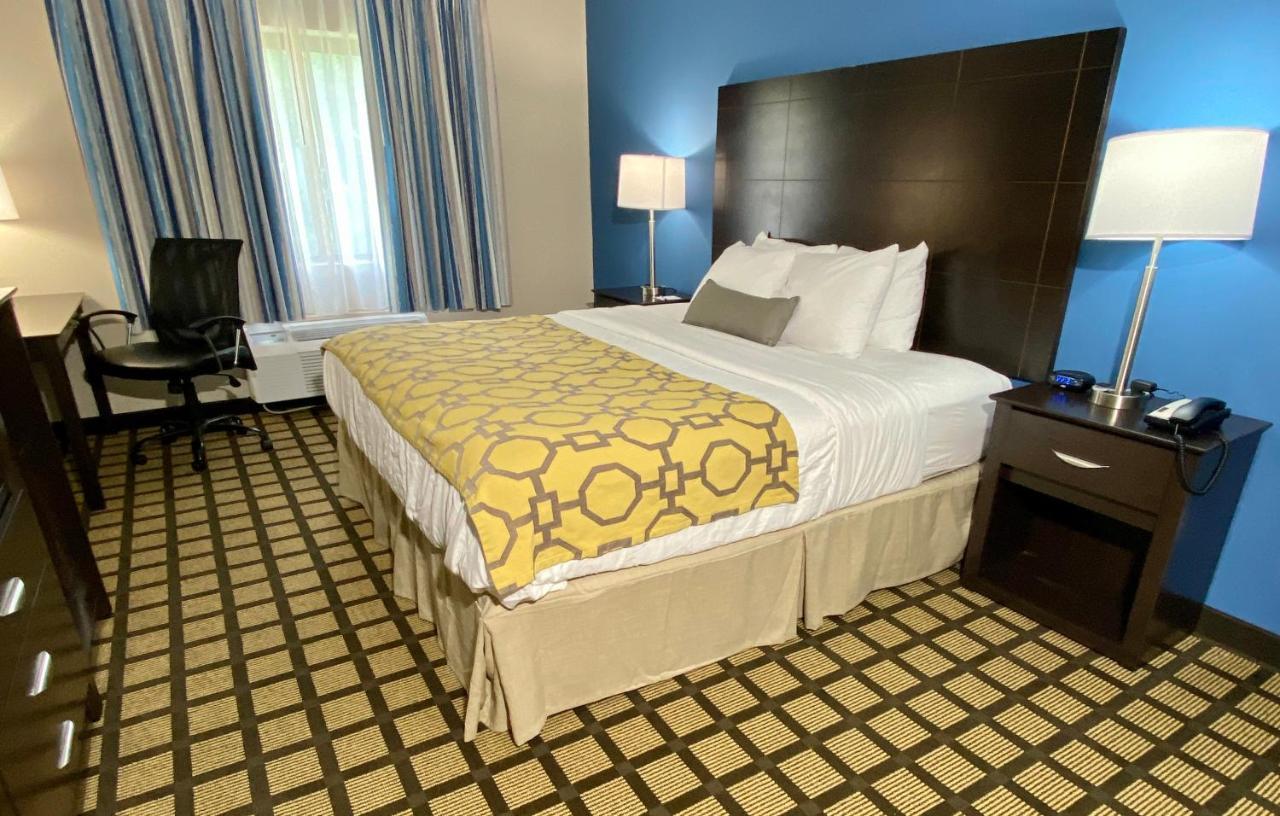 Hotel Baymont By Wyndham Latham Albany Airport Extérieur photo