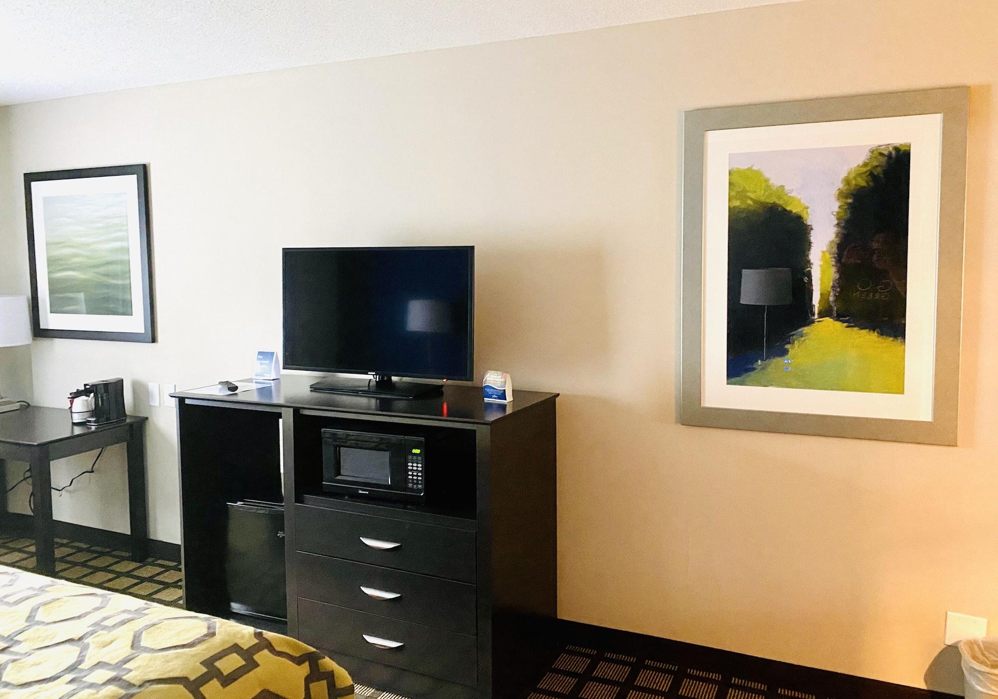 Hotel Baymont By Wyndham Latham Albany Airport Extérieur photo
