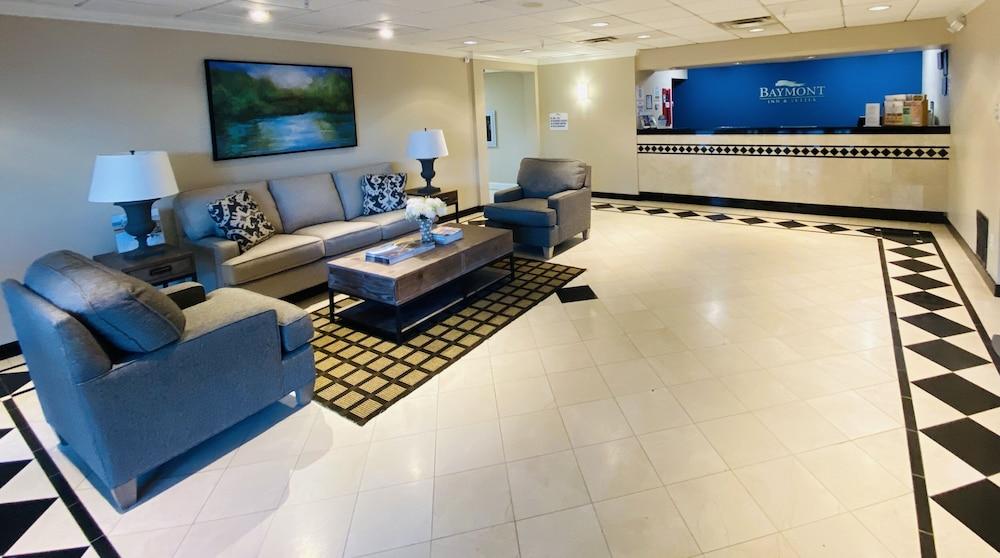 Hotel Baymont By Wyndham Latham Albany Airport Extérieur photo