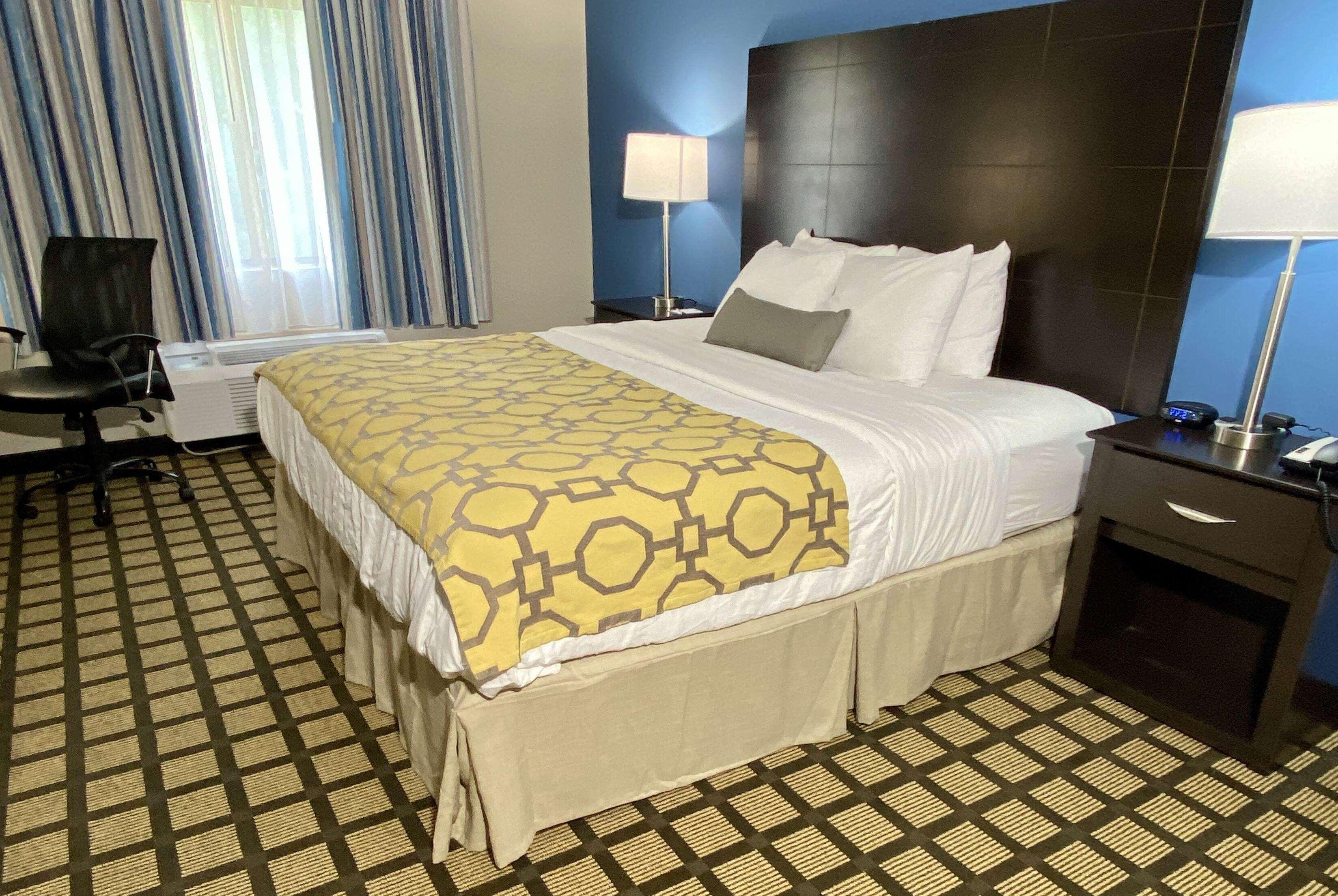 Hotel Baymont By Wyndham Latham Albany Airport Extérieur photo