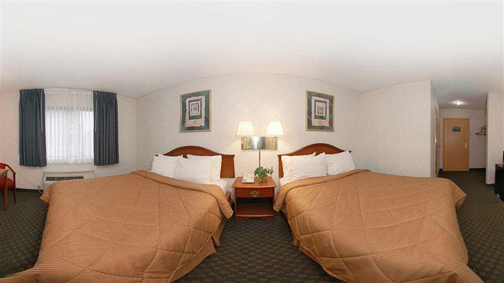 Hotel Baymont By Wyndham Latham Albany Airport Extérieur photo